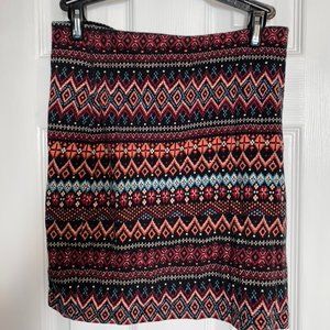 Stretch mini skirt - geometric pattern